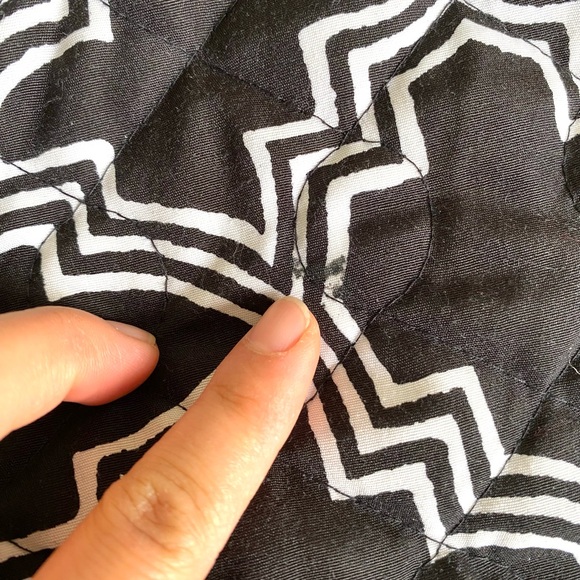 BUCKHEAD BETTIES Full Length Quilted Travel Garment Bag Black White Geometric - Picture 14 of 14